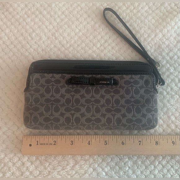 Coach Wristlet - Picture 3 of 5